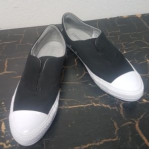 Chuck Taylor All Star Gemma Slip-on sneaker.